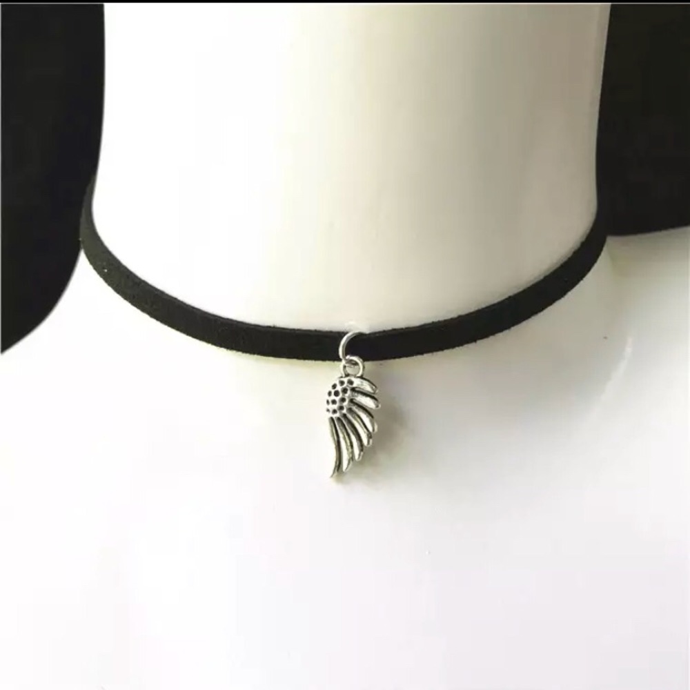 🌹Black Velvet  Vintage Choker🌹